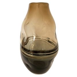 VASO DE VIDRO AMBAR COM DEGRADE EM PRETO 18CM X 18CM X 33CM OD0071